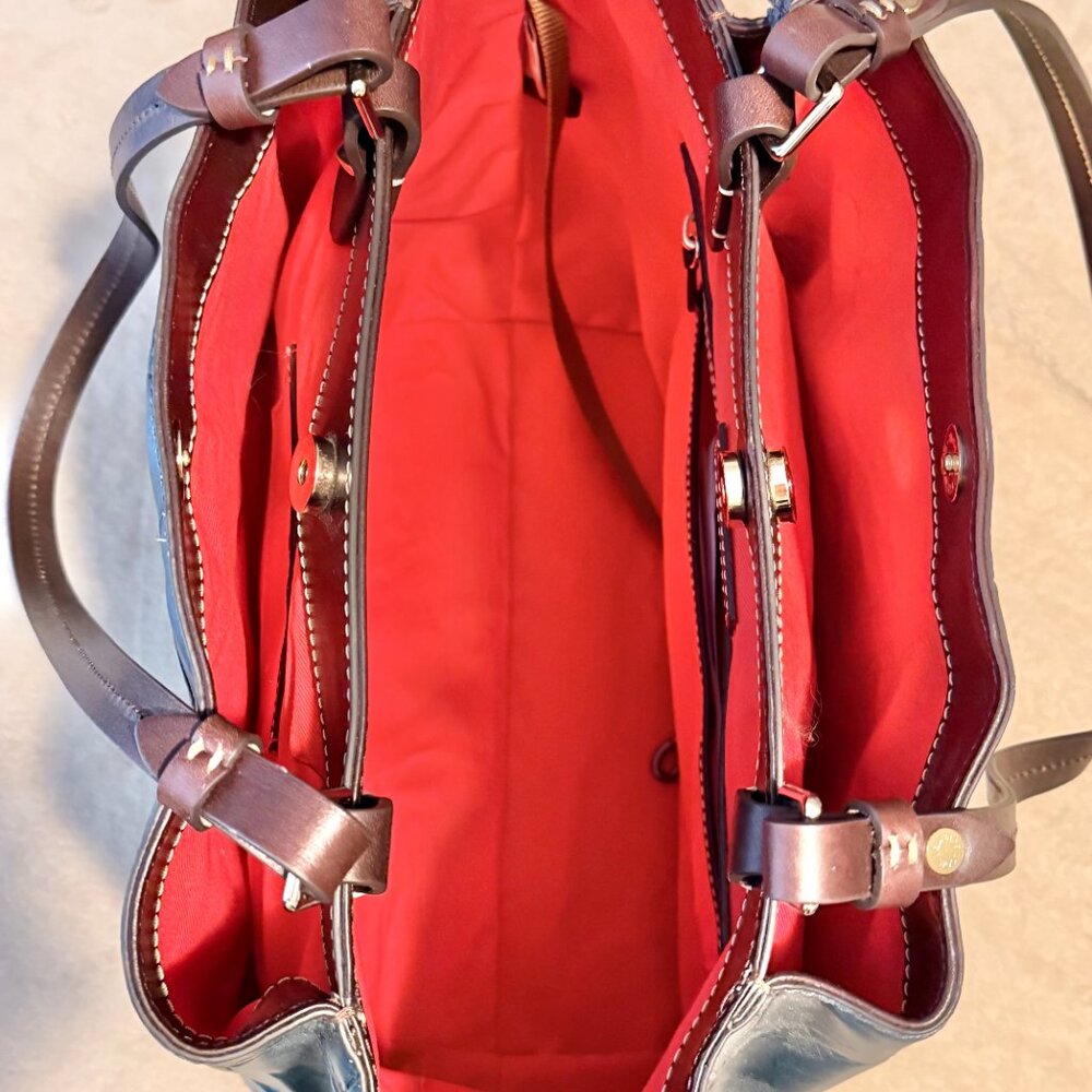 Dooney & Bourke - Picture 5 of 5